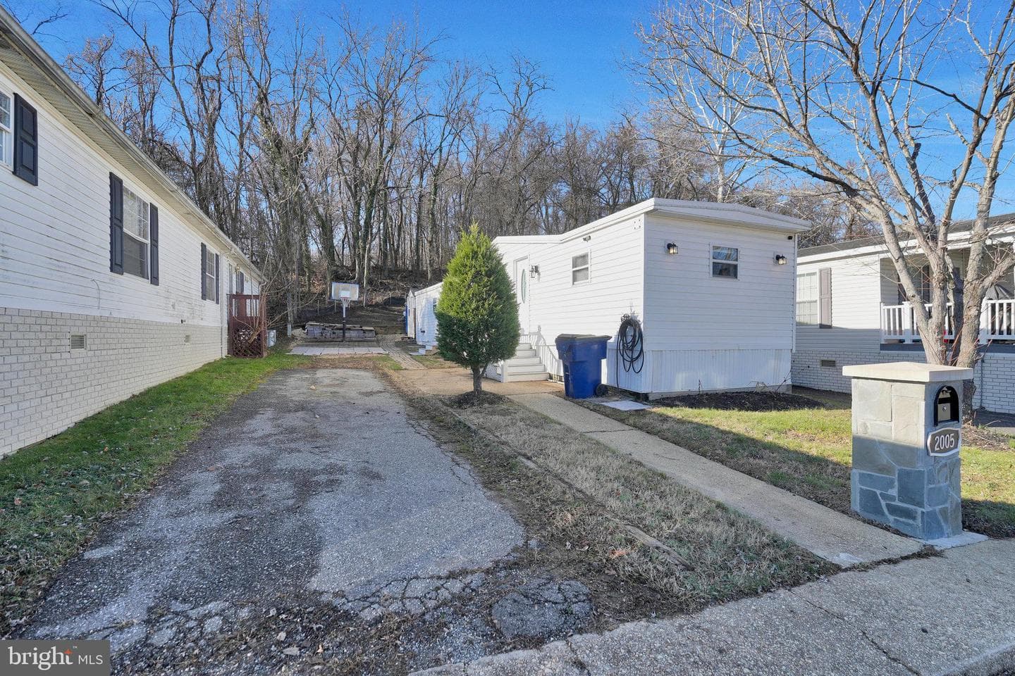 2005 Elmwood Park Drive photo 1