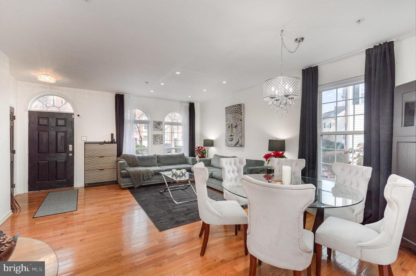 10123 Tulip Tree Drive photo 6