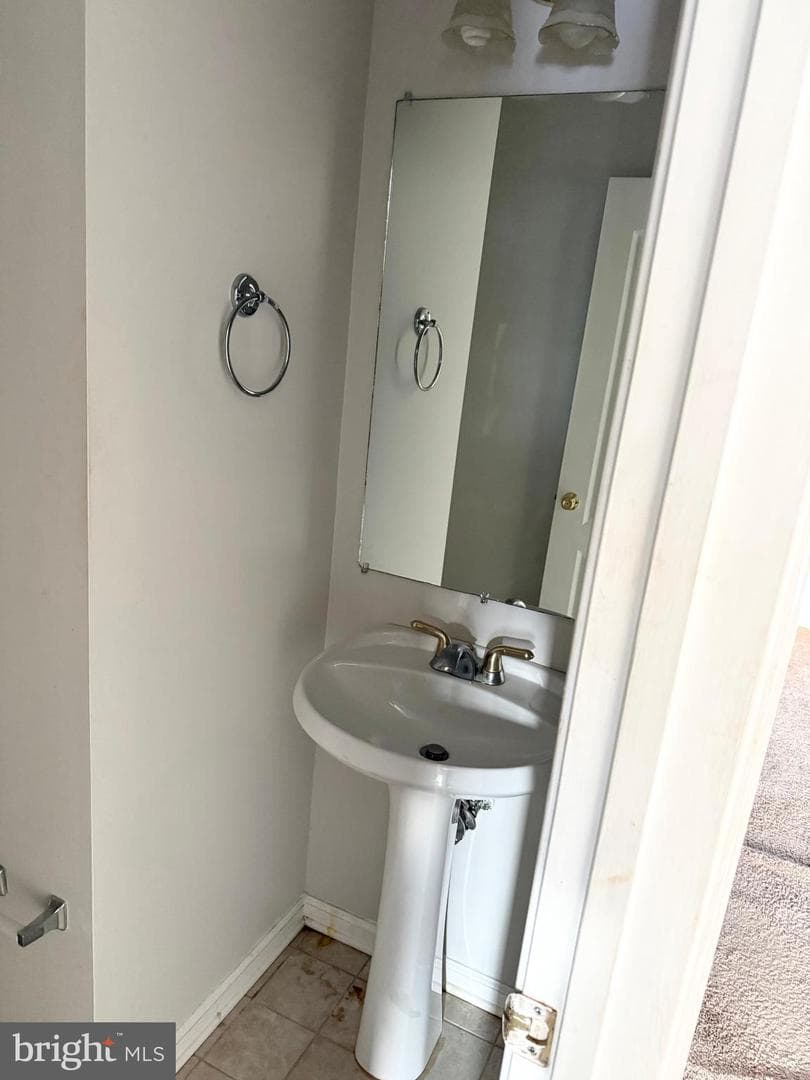 2340 Evian Court photo 8
