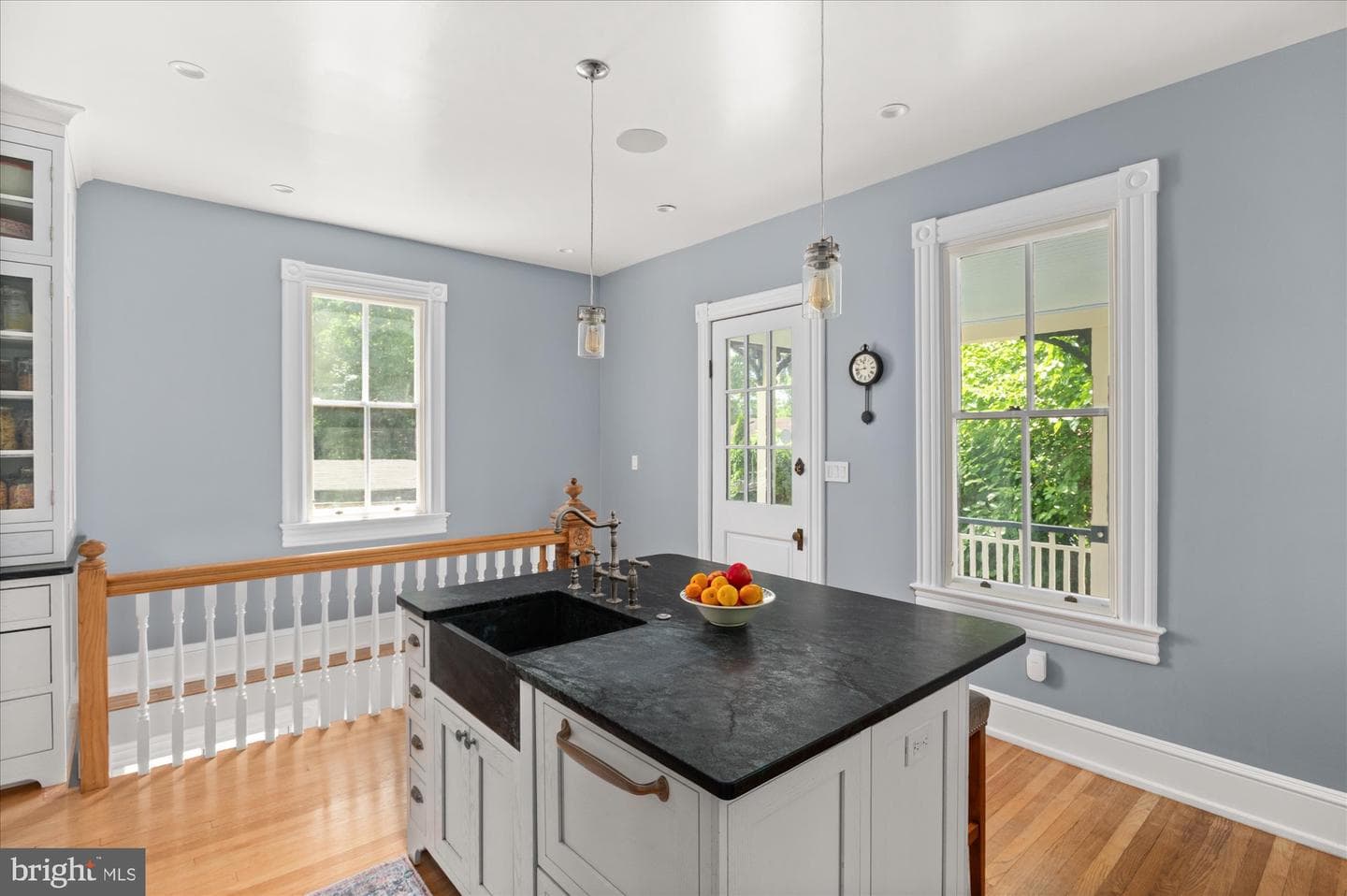 4711 Oliver Street photo 25