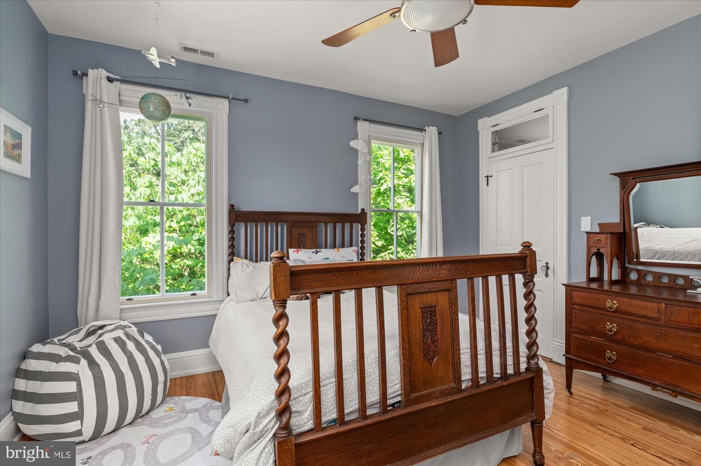 4711 Oliver Street photo 50