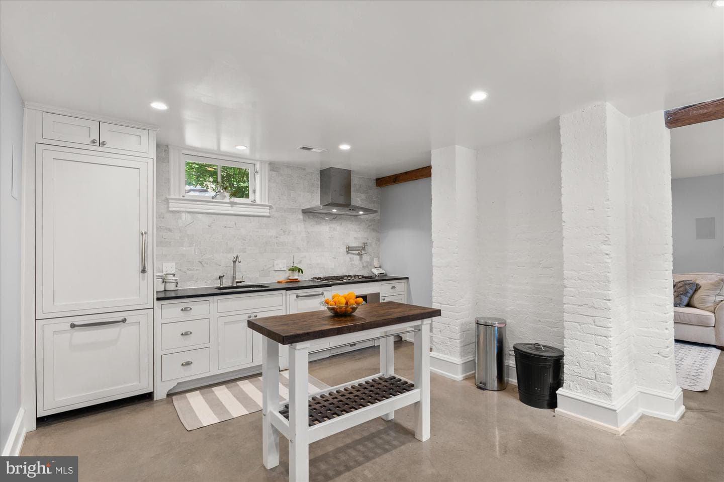 4711 Oliver Street photo 55