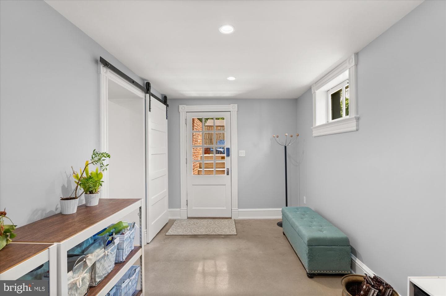 4711 Oliver Street photo 57