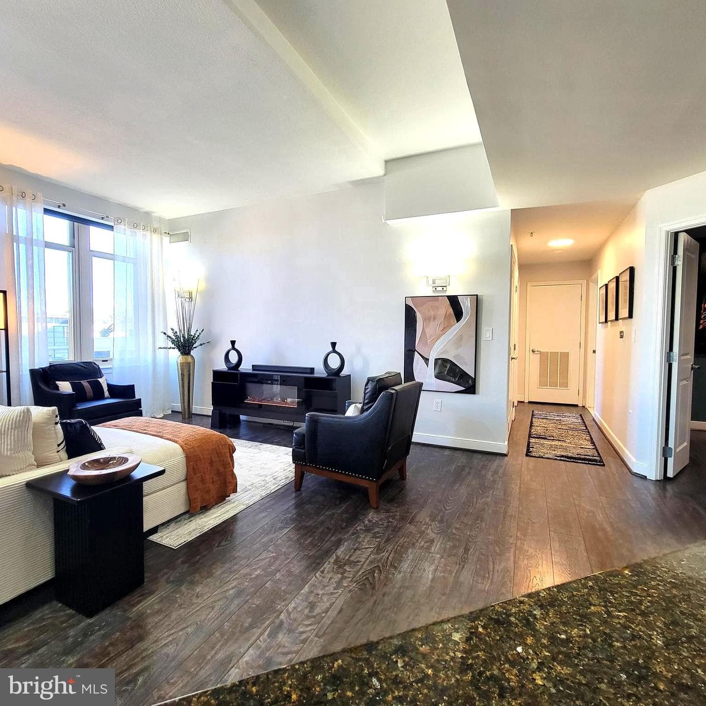 155 Potomac Passage #630 photo 3