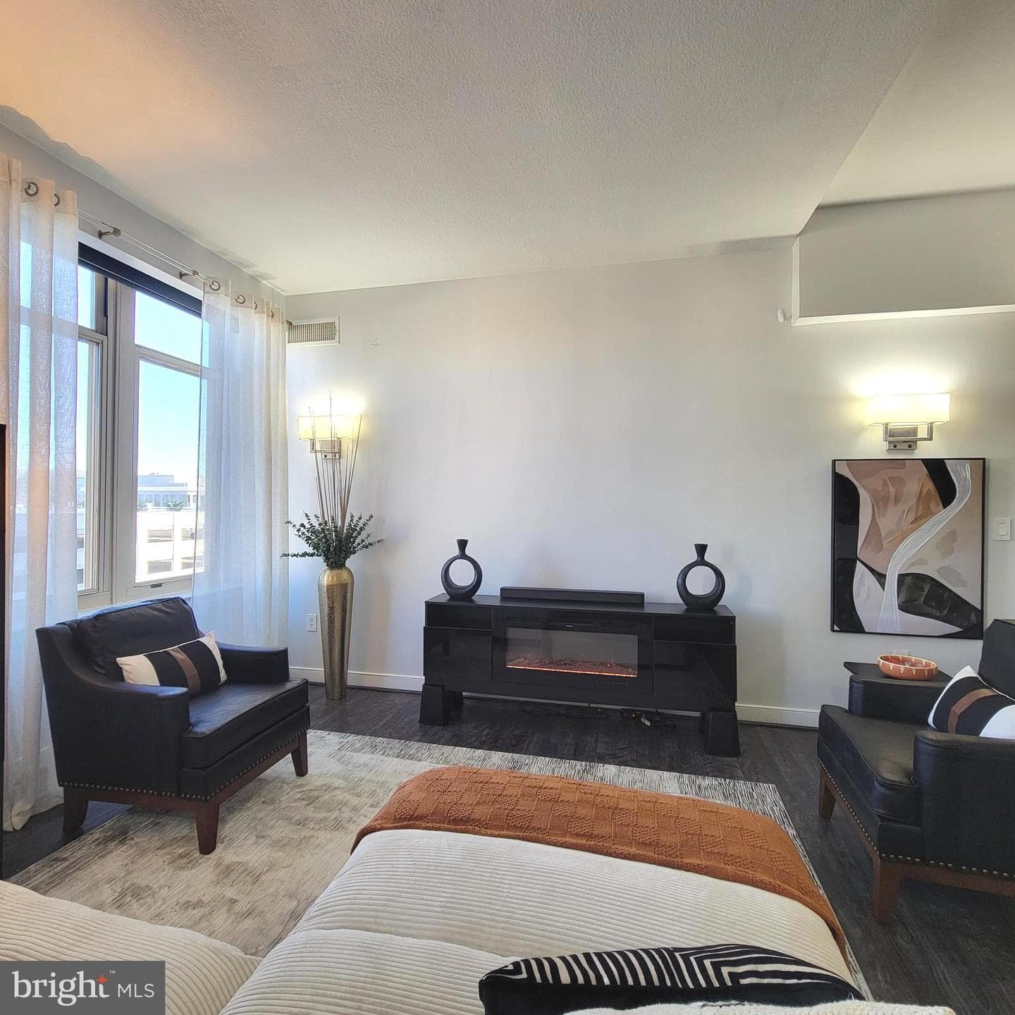 155 Potomac Passage #630 photo 6