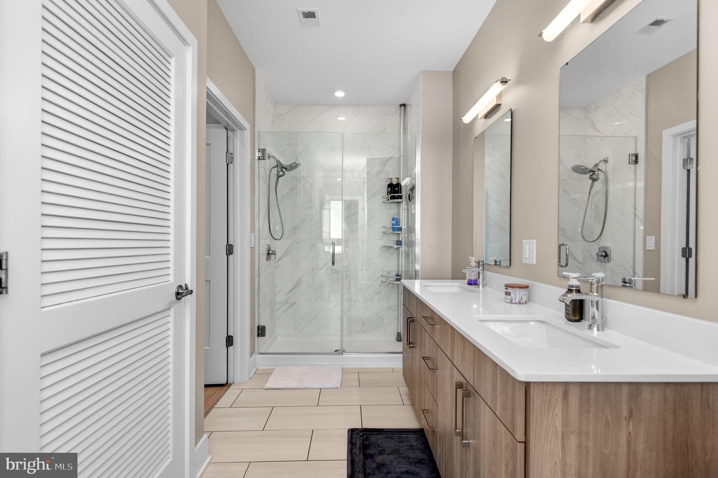 145 Riverhaven #537 photo 16
