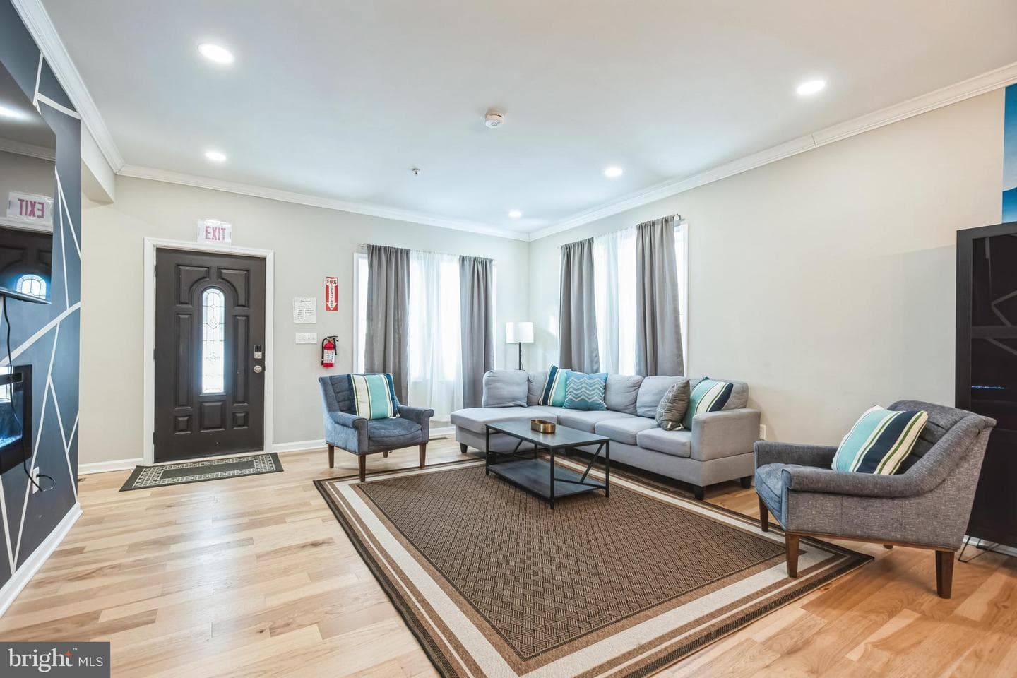 1804 Thomas Road photo 10