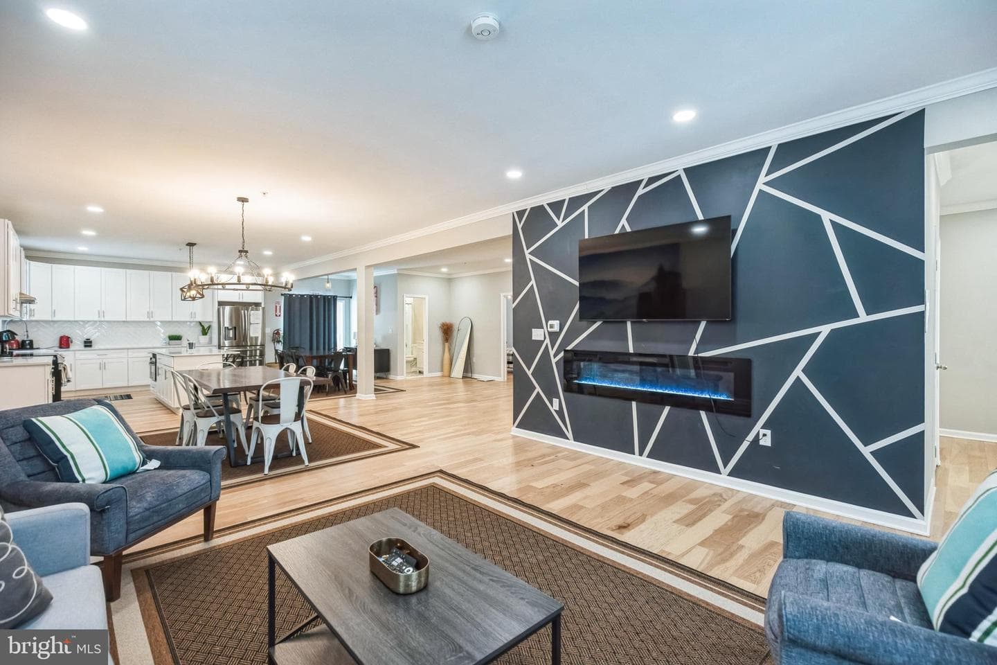 1804 Thomas Road photo 15