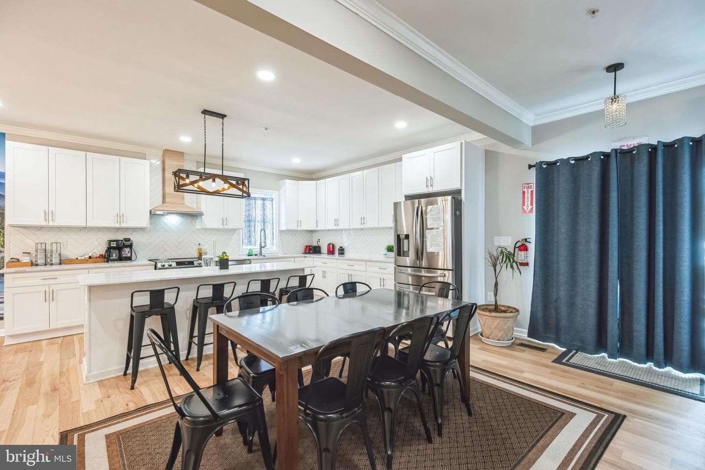 1804 Thomas Road photo 19