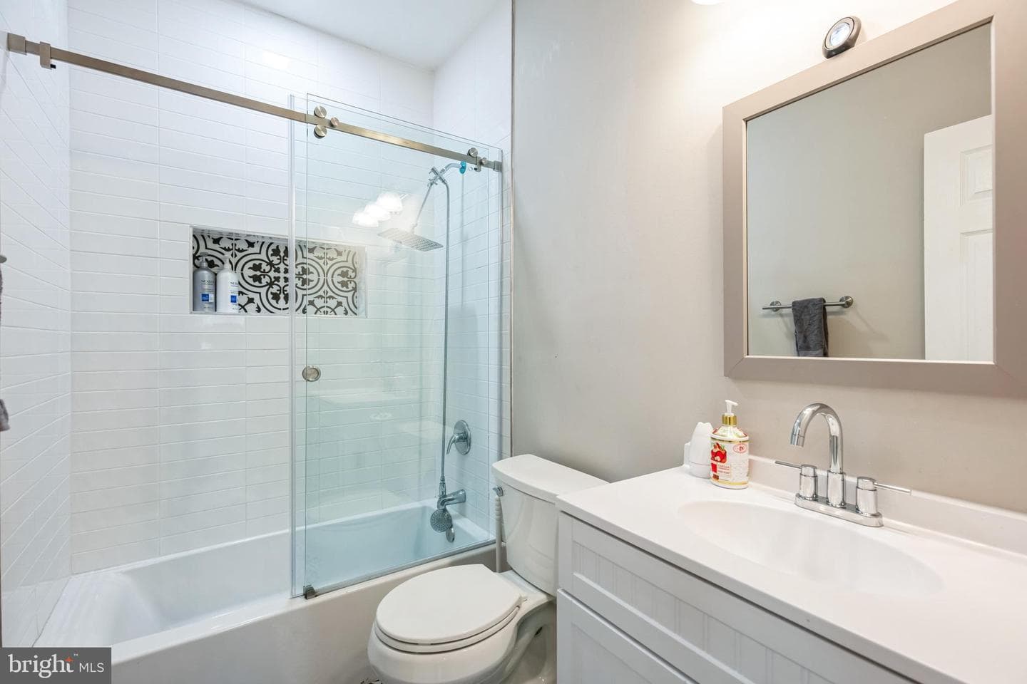 1804 Thomas Road photo 29