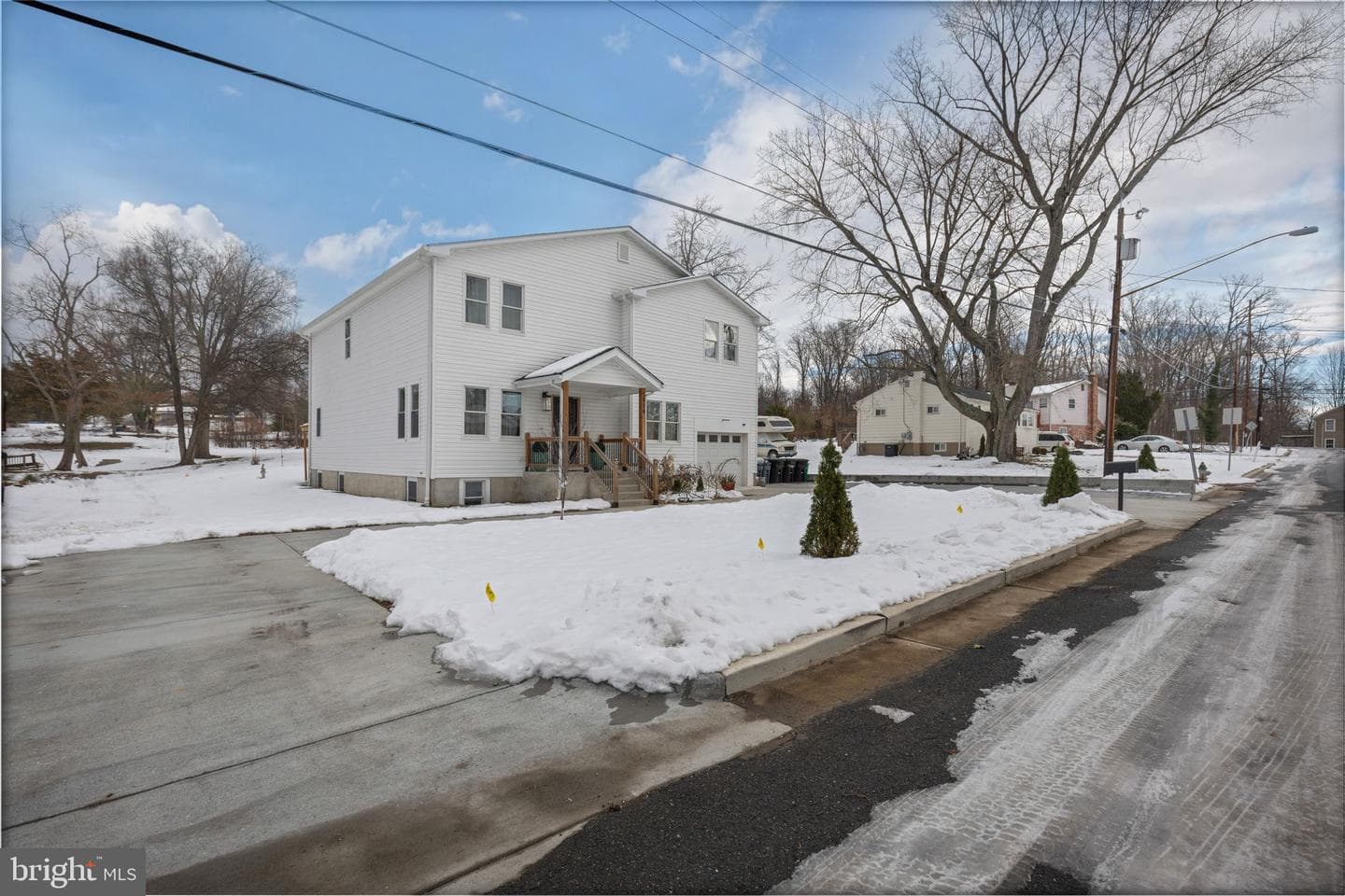 1804 Thomas Road photo 5