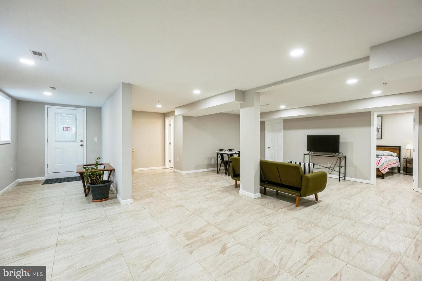 1804 Thomas Road photo 50