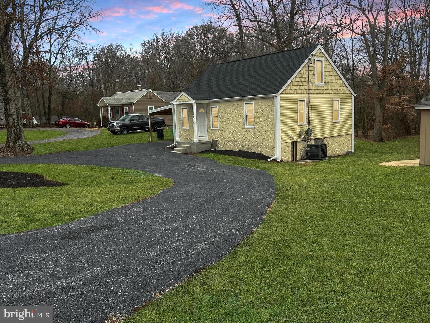 14625 Livingston Road photo 1