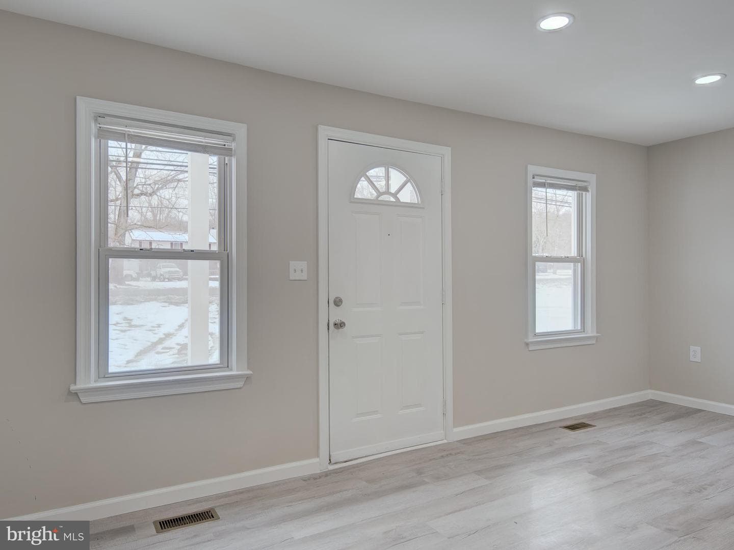 14625 Livingston Road photo 11