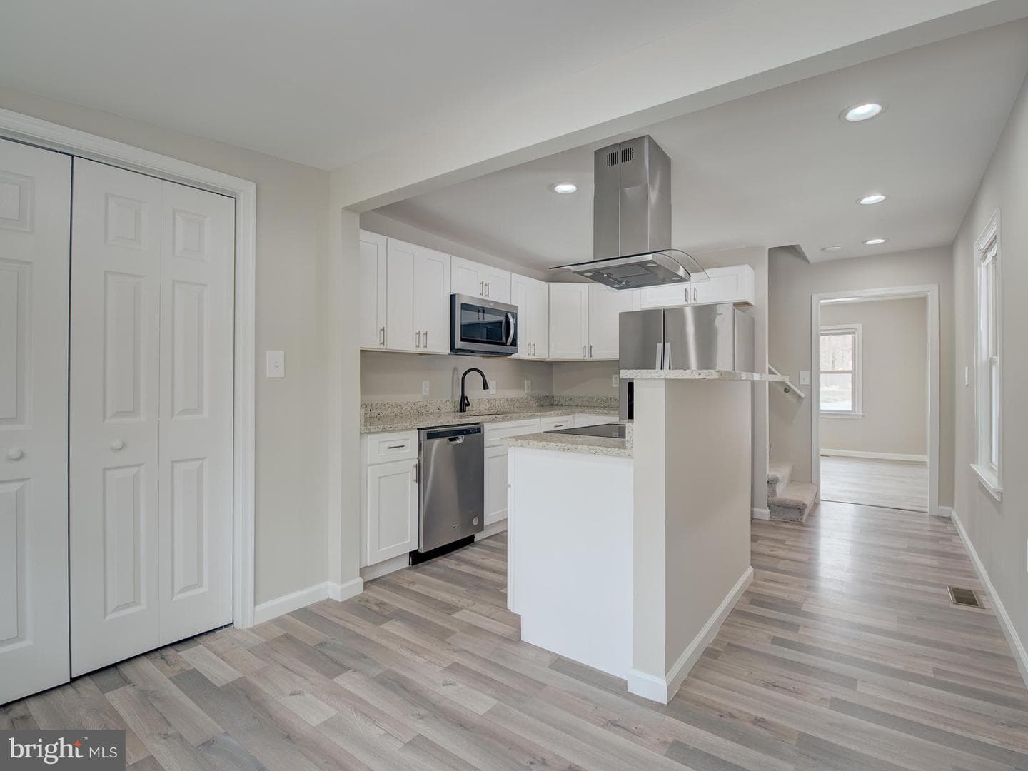 14625 Livingston Road photo 37