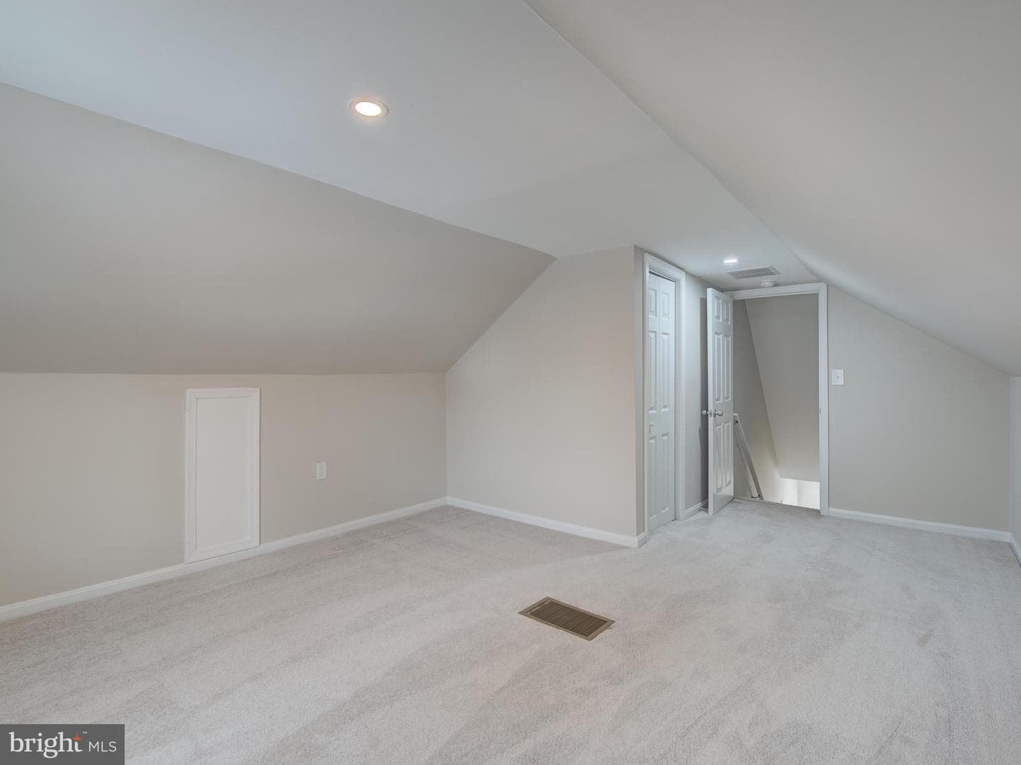 14625 Livingston Road photo 38