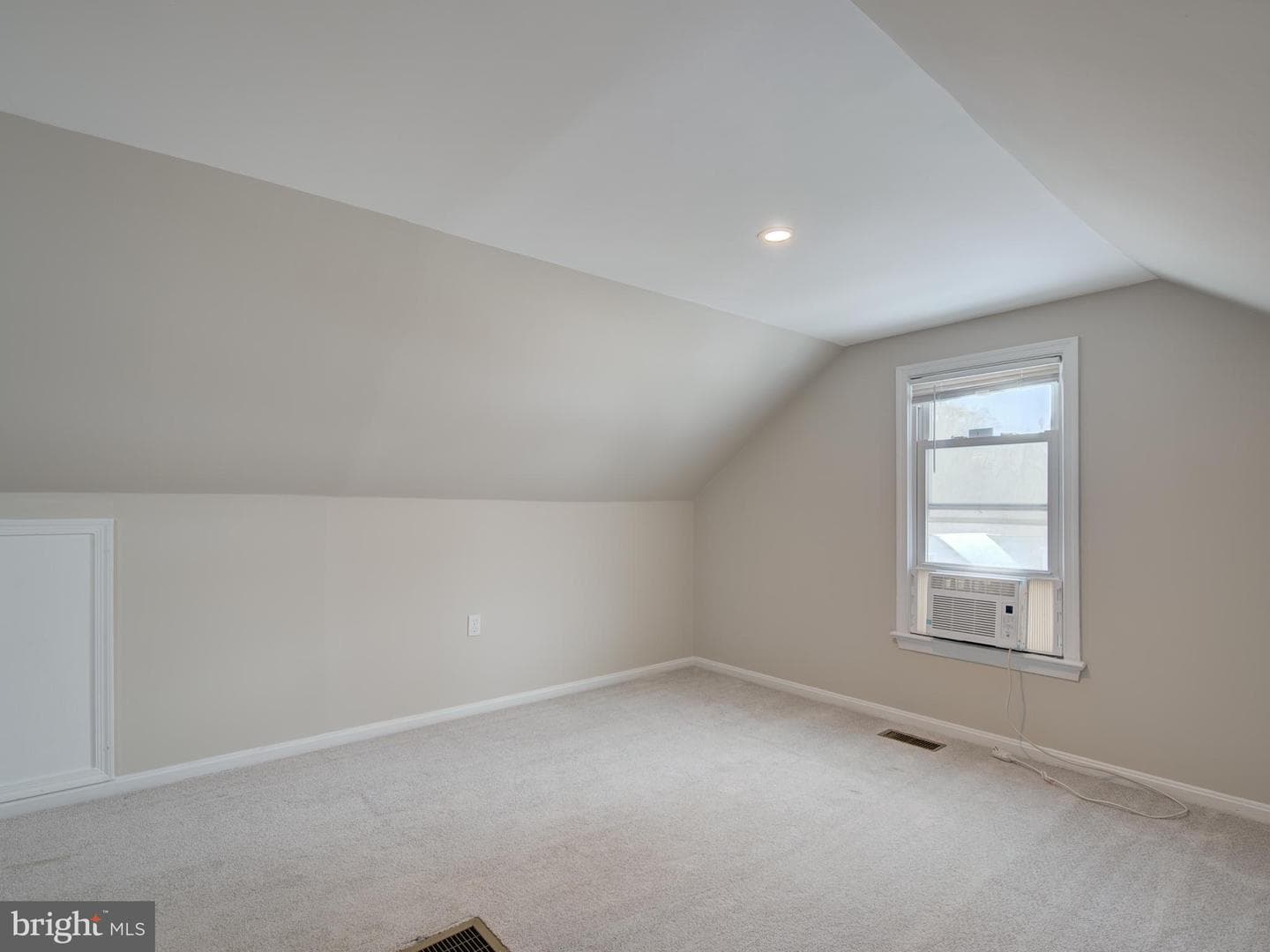 14625 Livingston Road photo 40