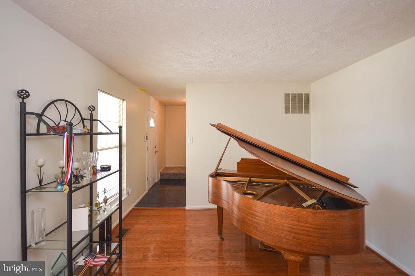 407 Etna Drive photo 6