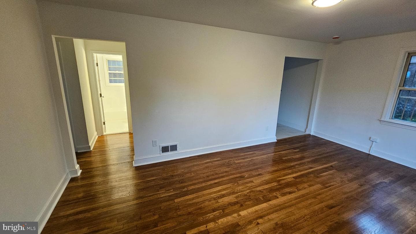 2115 Van Buren Street photo 6