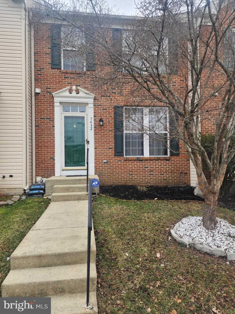 7432 Serenade Circle photo 2
