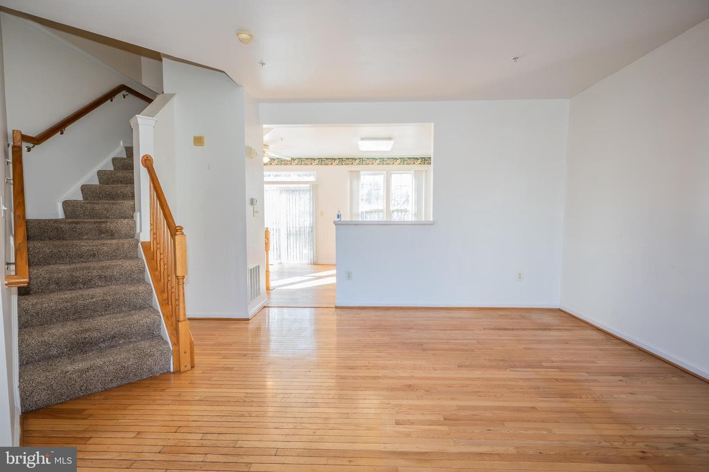 7432 Serenade Circle photo 4