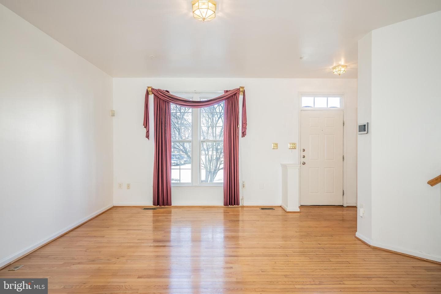 7432 Serenade Circle photo 5