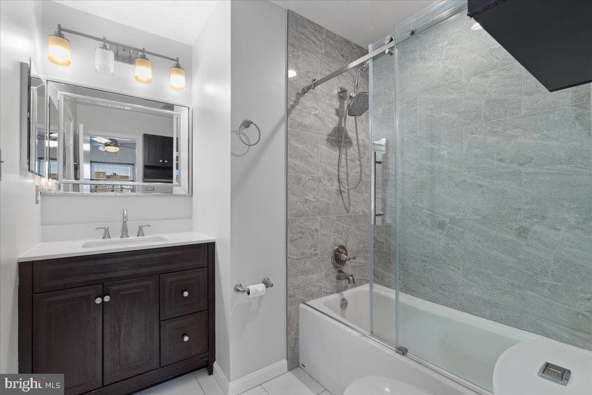 5733 S Hil Mar Circle photo 3