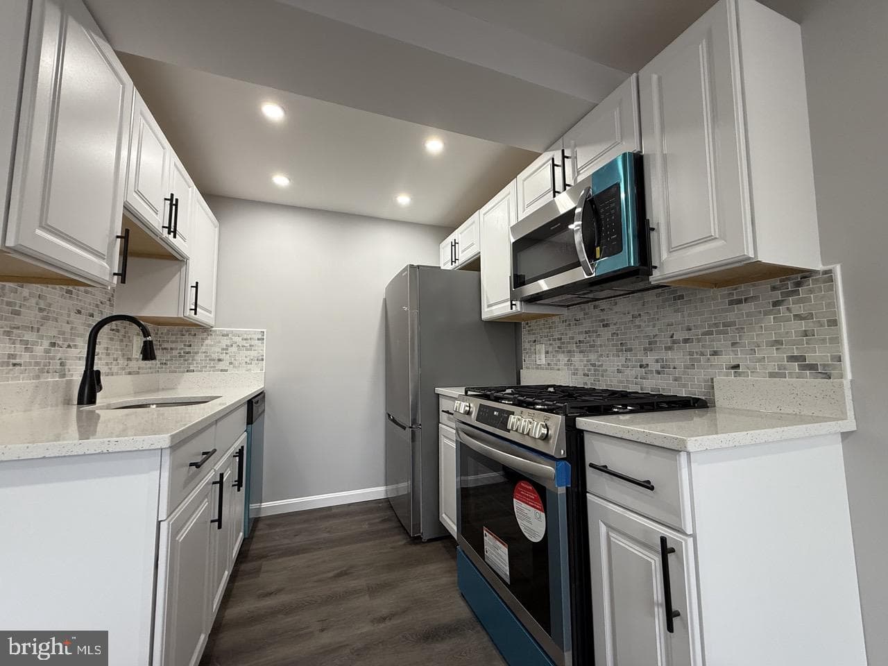 1806 Village Green Drive #d-99 photo 11