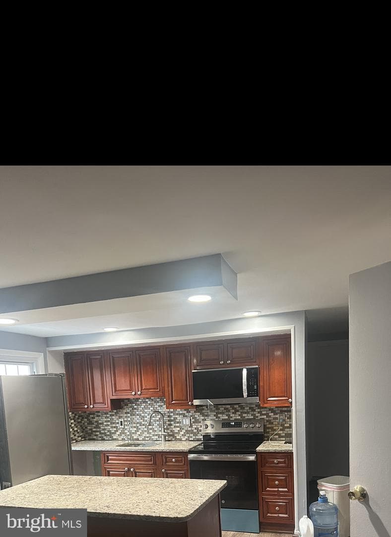 9429 Fairhaven Avenue photo 18
