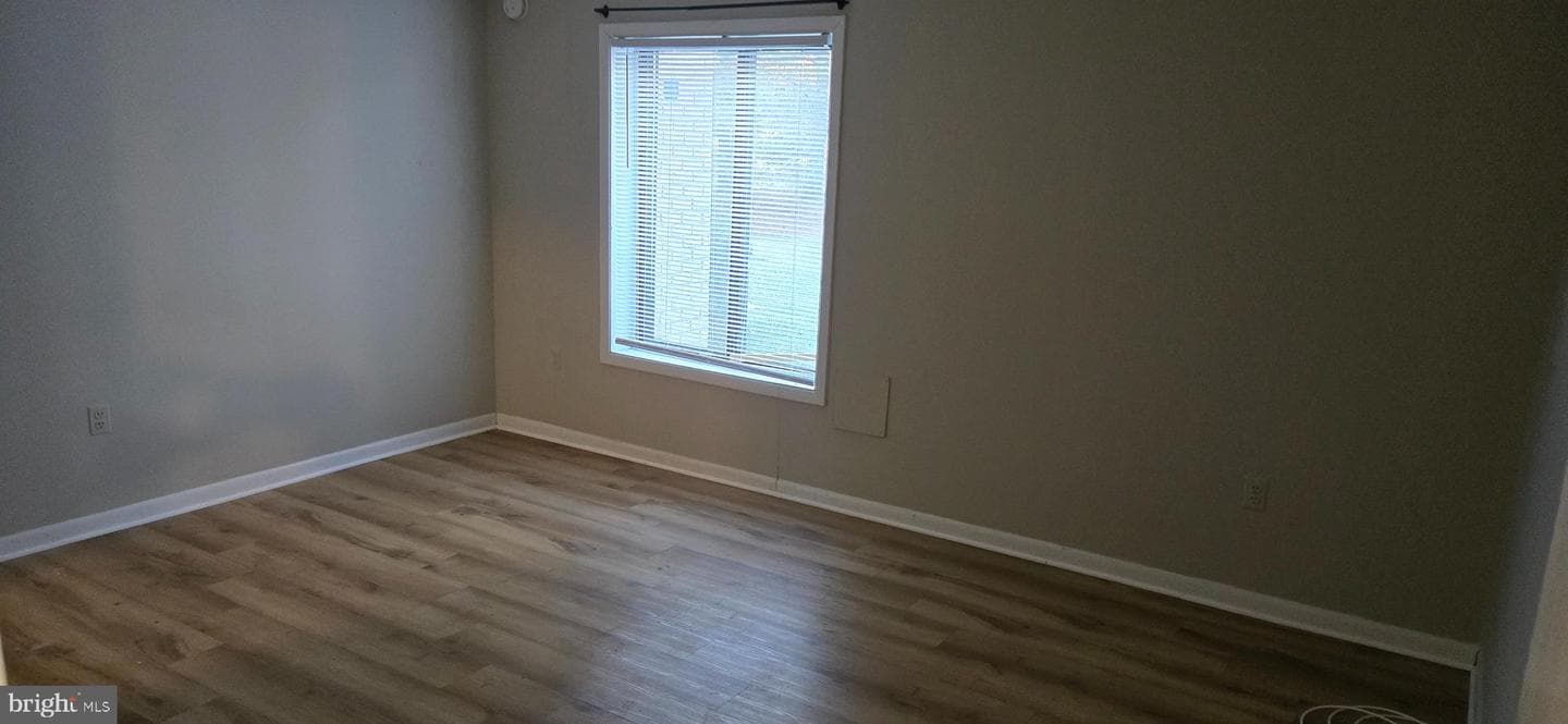 6932 Hanover Parkway #100 photo 10
