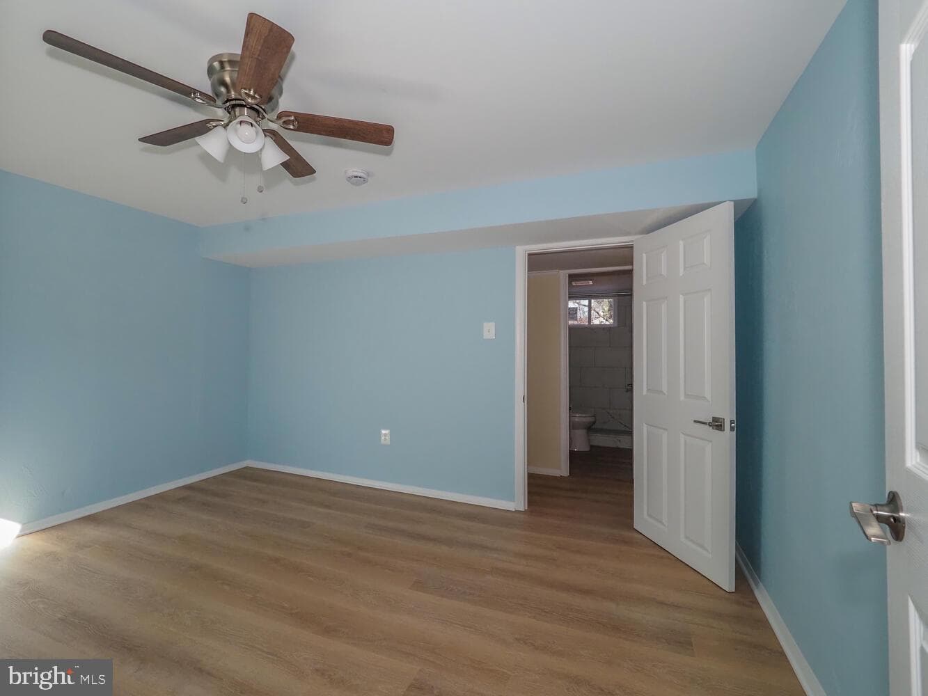 9828 Dorval Avenue photo 36