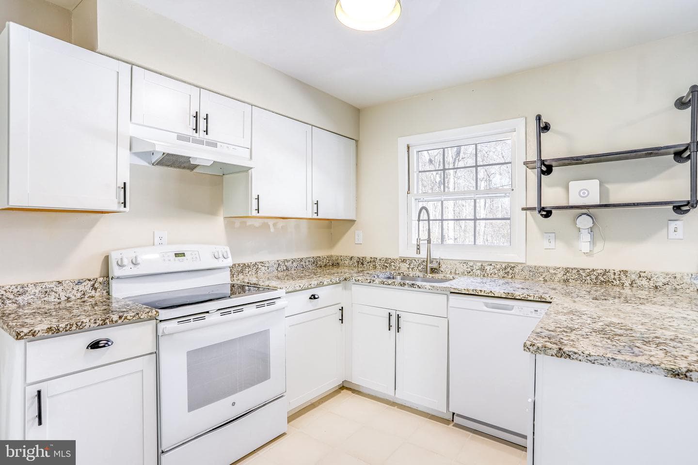 16012 Alderwood Lane photo 26