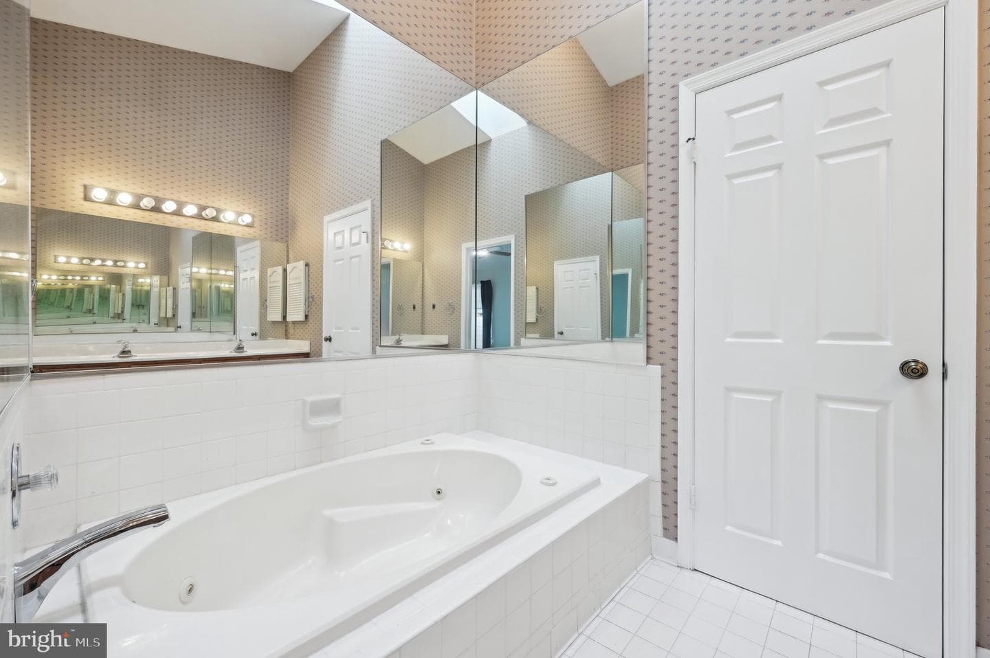 14112 Oxford Drive photo 23