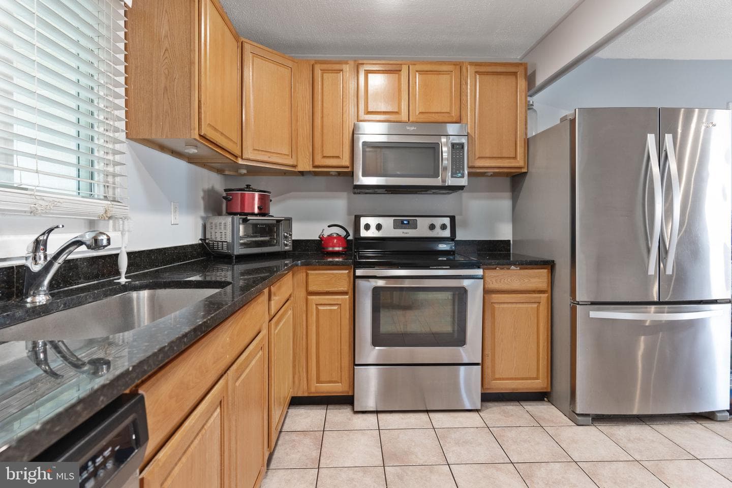 3913 Yarmouth Lane photo 10