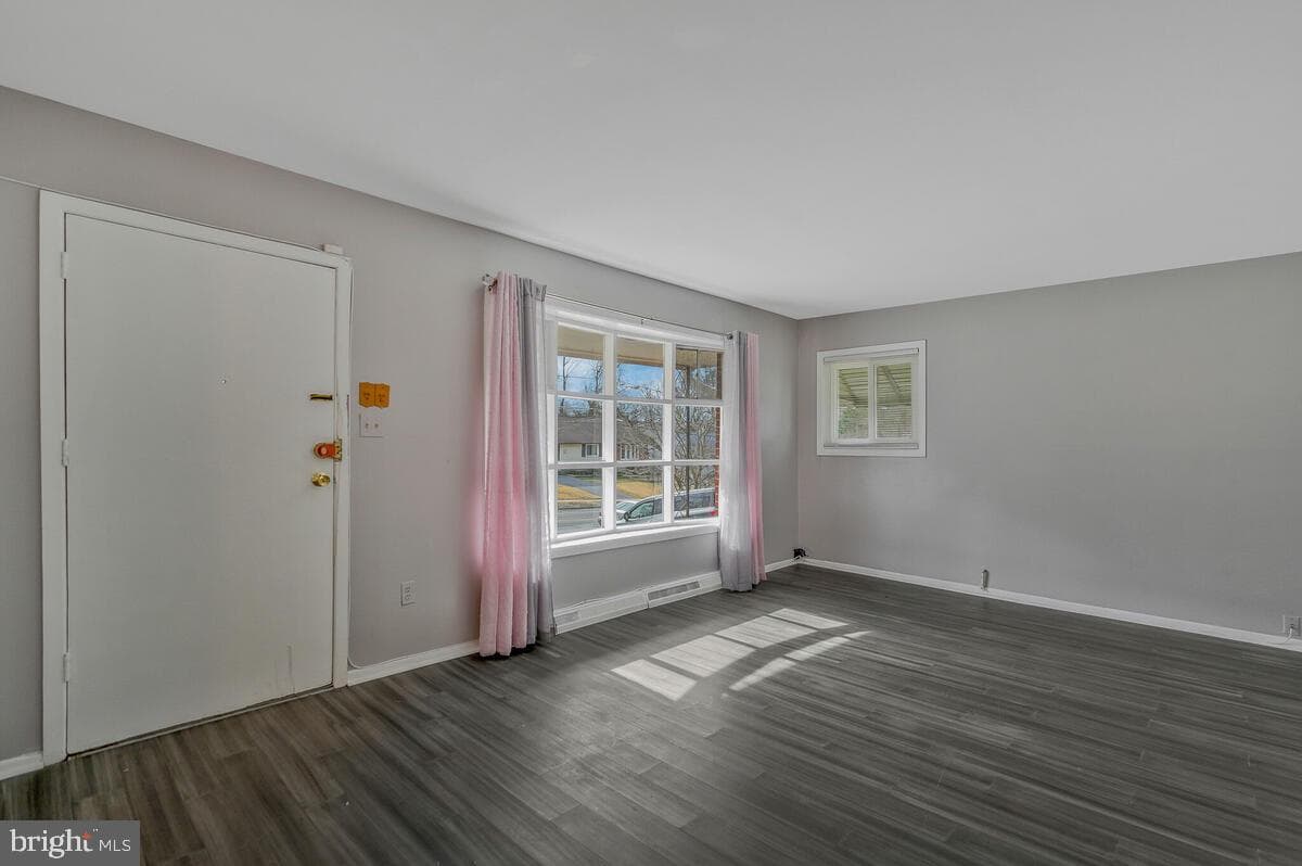 1408 Birchwood Drive photo 4