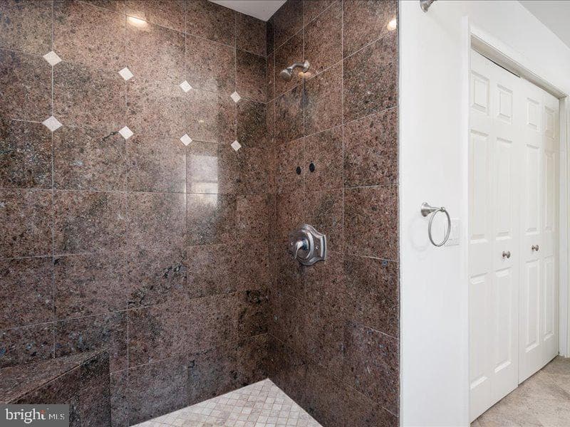 12225 Hollybank Drive photo 24