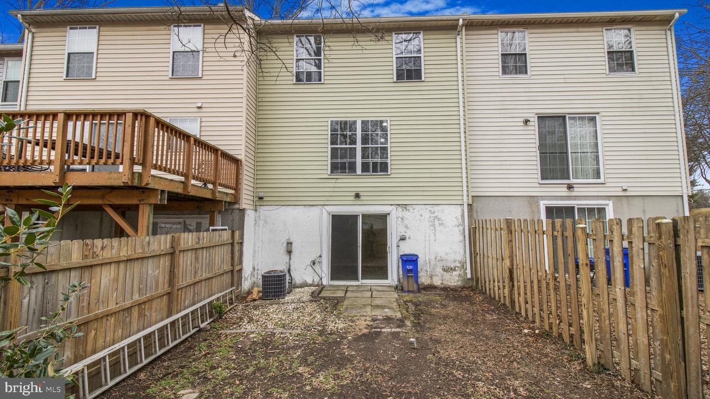 16414 Pennsbury Drive photo 36