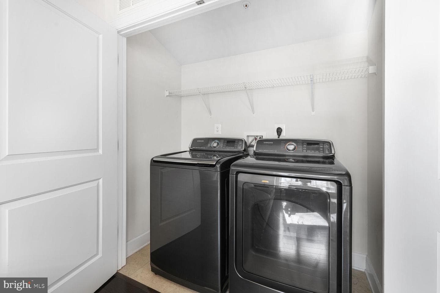 4606 Woodberry Street photo 23