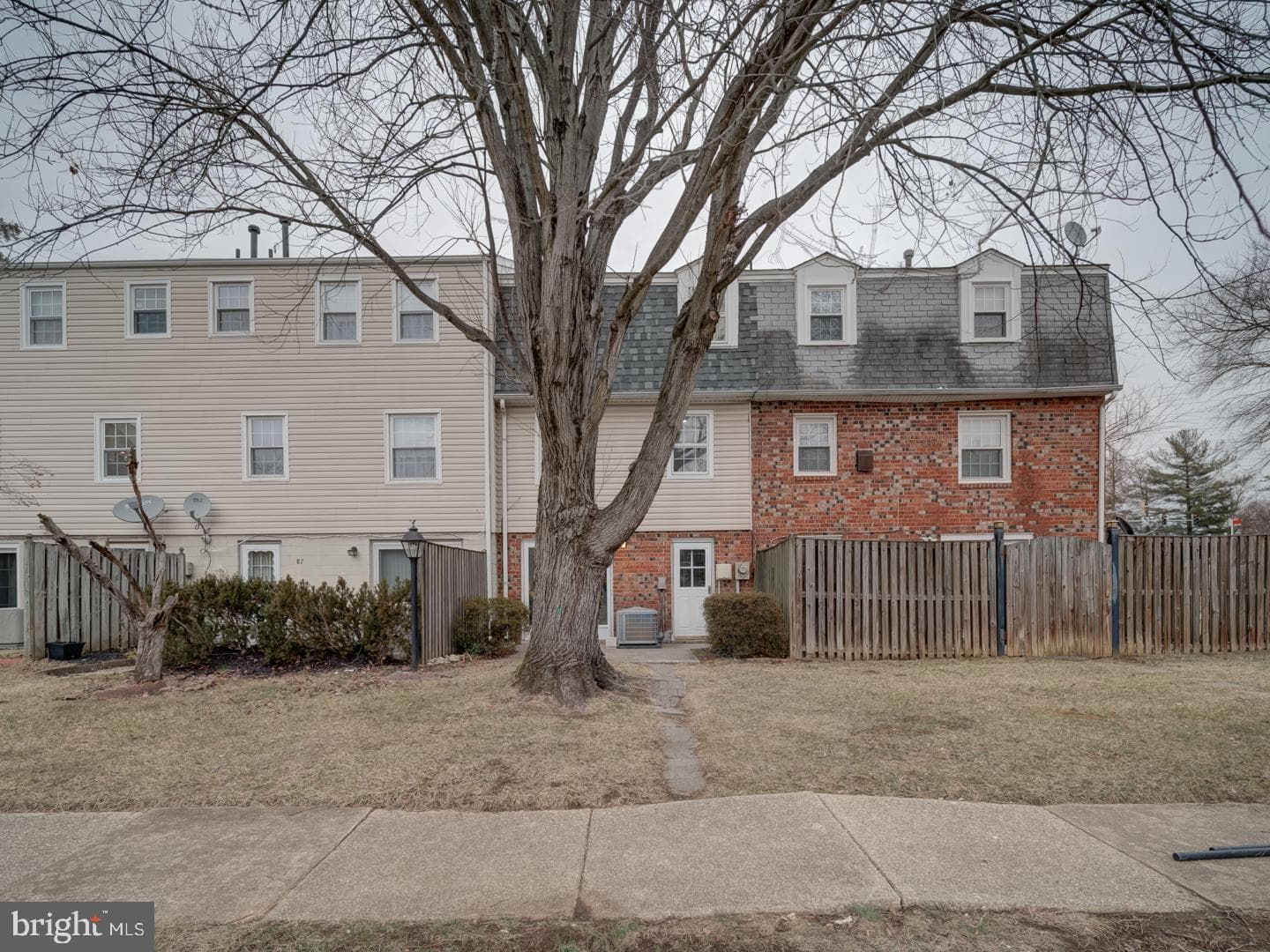 89 Watkins Park Drive #45 photo 3