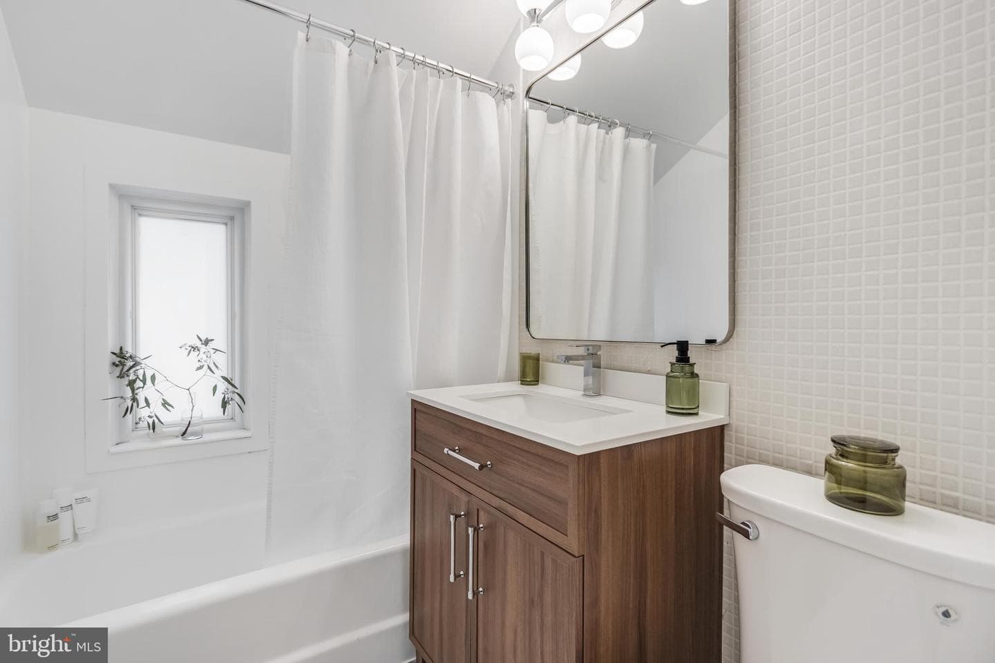 2810 Colonial Road photo 20
