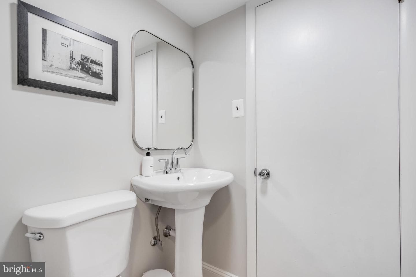 2810 Colonial Road photo 25
