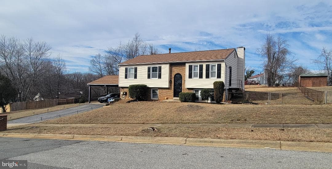805 Jessica Place photo 3
