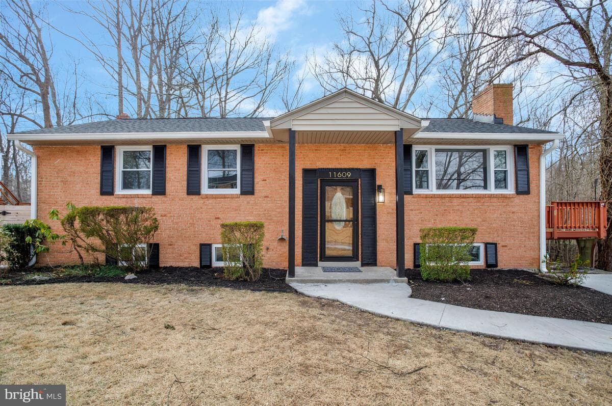 11609 Tyre Street photo 2