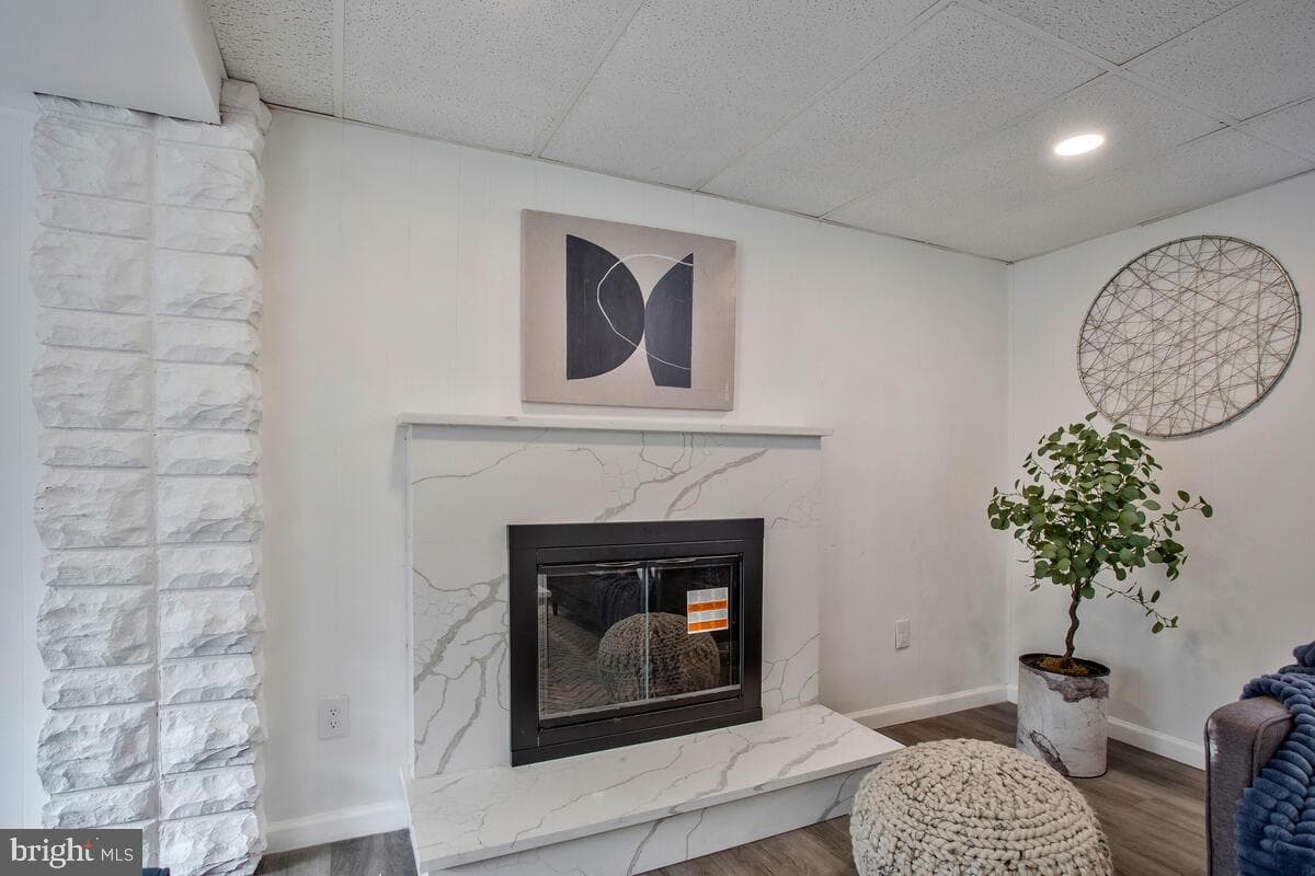 11609 Tyre Street photo 42