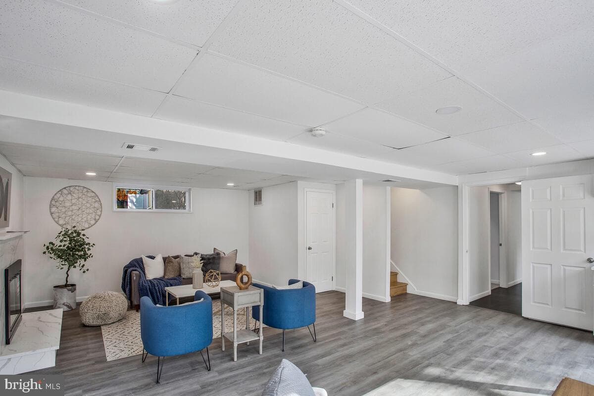 11609 Tyre Street photo 43