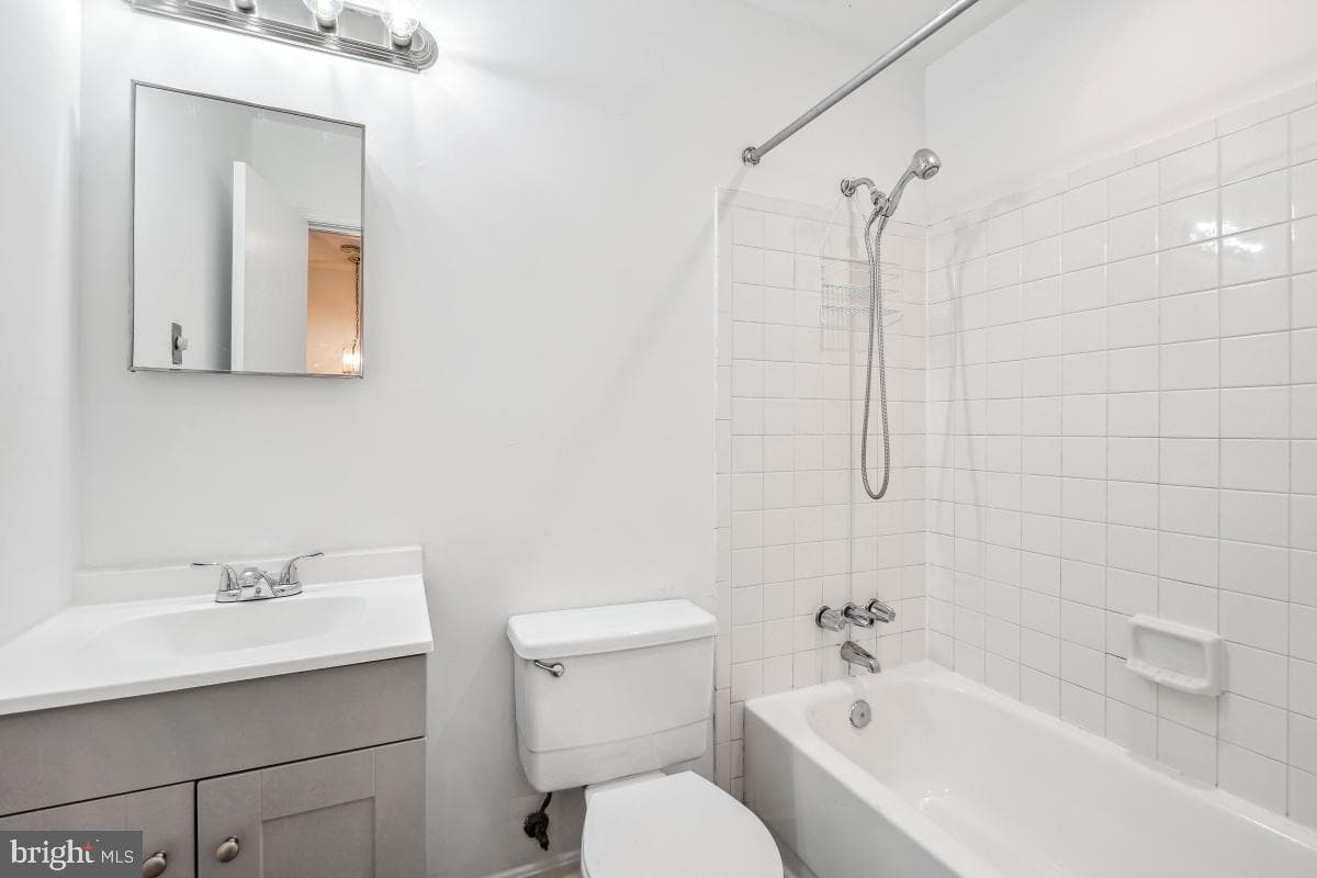 7684 E Arbory Court #242 photo 18