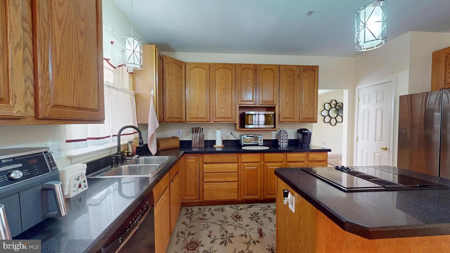 2106 Ardleigh Court photo 22