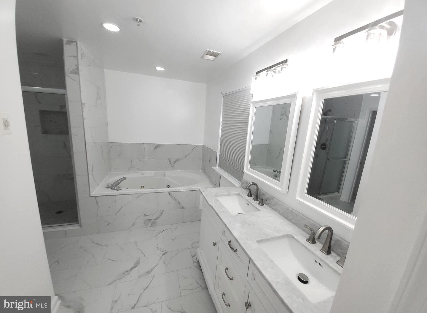 2106 Ardleigh Court photo 37
