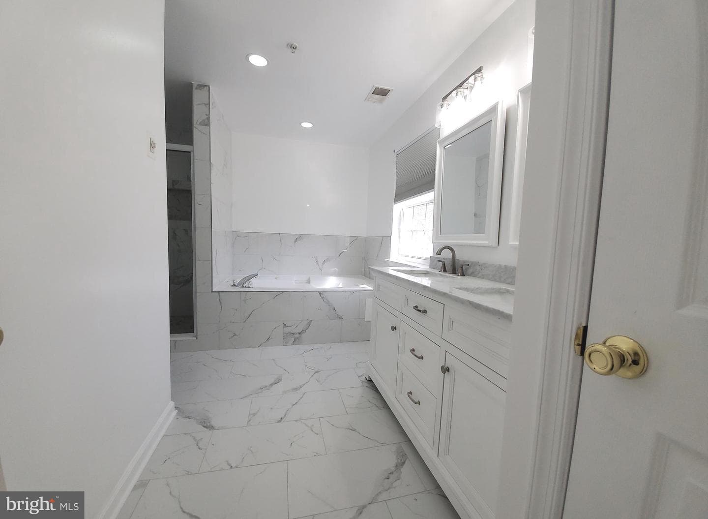 2106 Ardleigh Court photo 38