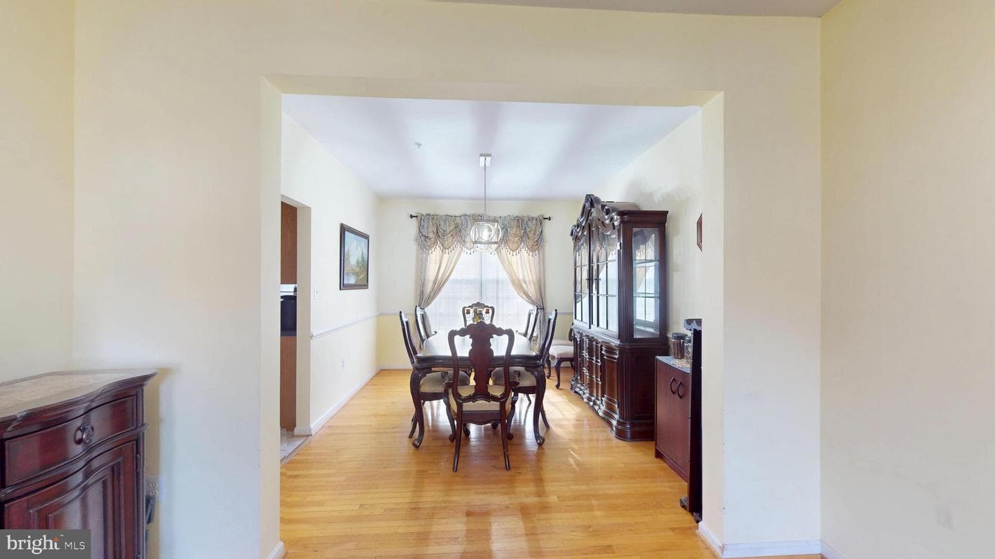 2106 Ardleigh Court photo 6
